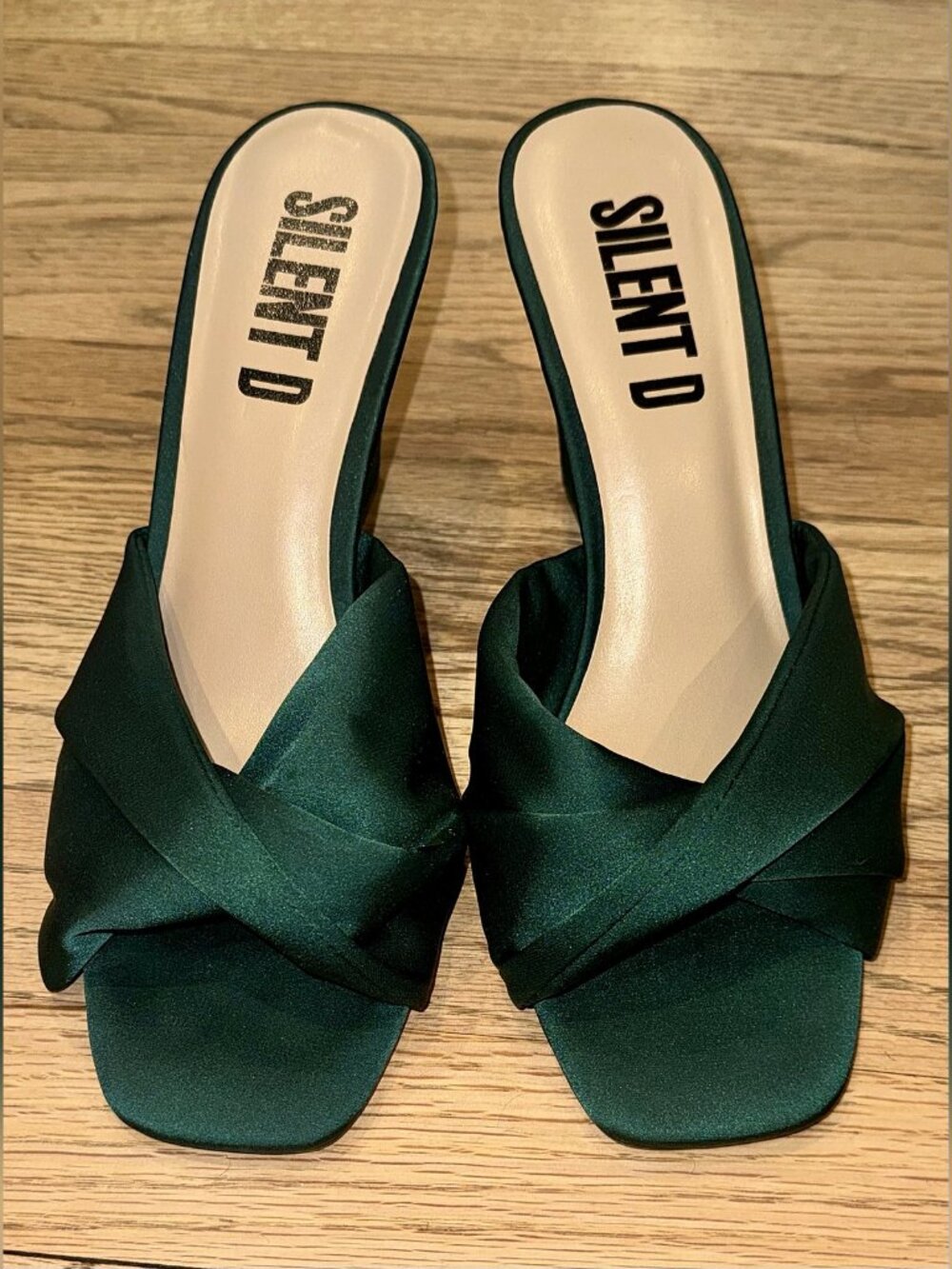 Silent D Katia Emerald Green Satin Twist Wedges Size 40 / US 9